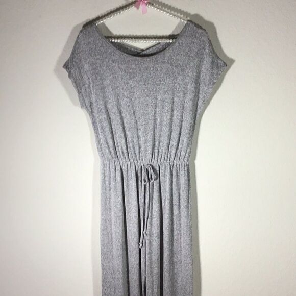 Caution To The Wind Jumpsuit Gray Heather Color Elastic Waist cap Sleeve Size M - Picture 1 of 14